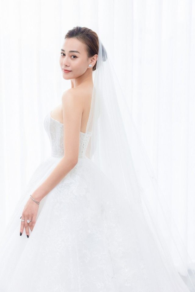 Đi đám cưới nên mặc váy màu gì? 101 Cách chọn đồ phù hợp nhất