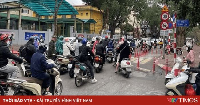 Hà Nội thí điểm cấm ô tô qua cổng trường học