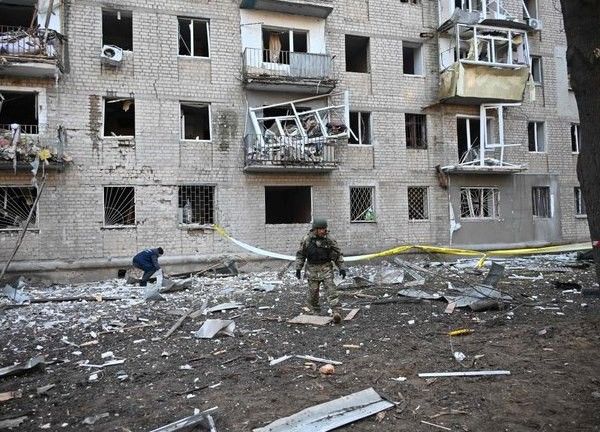 Xung đột ở Ukraine: Nga lần đầu dùng bom dẫn đường tấn công Kharkov kể từ năm 2022