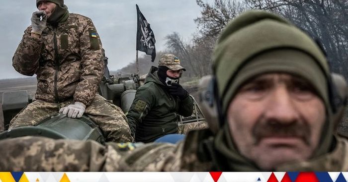 Politico: Tiền tuyến của Ukraine đứng bên bờ vực sụp đổ hàng loạt
