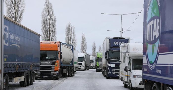 Bão tuyết 'tấn công' miền Nam Thụy Điển, gây hỗn loạn giao thông