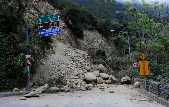 Số người chết vì động đất ở Đài Loan tăng lên 12, công tác cứu hộ gặp khó khăn do nguy cơ lở đất