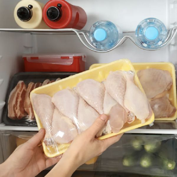 Thịt gà sống cất trong tủ lạnh được mấy tháng?
