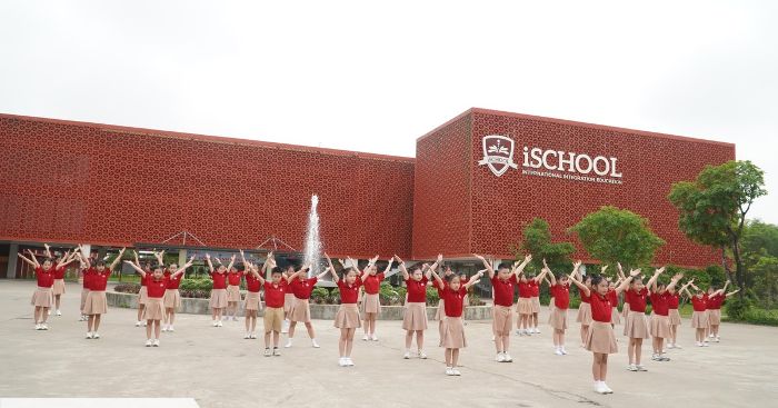 iSchool Quảng Trị - 5 năm một chặng đường