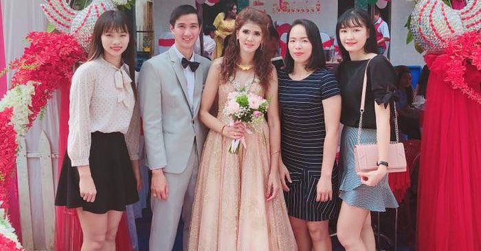 Ngôi sao 2 lần vô địch bóng chuyền nữ Việt Nam kết hôn với phụ công bằng tuổi sau hơn 1 thập kỷ yêu nhau