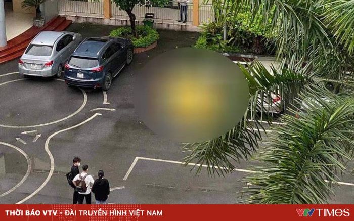 Hà Nội: Nam sinh viên rơi từ tầng 5 xuống sân trường tử vong