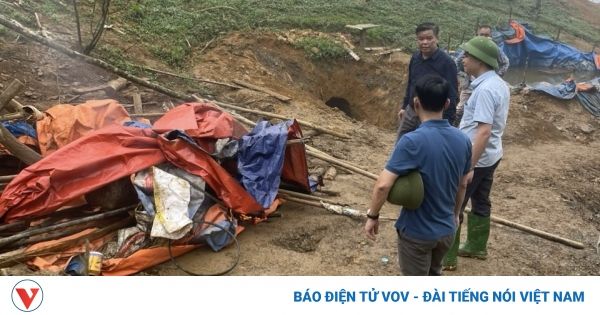 Xử lí hoạt động khai thác vàng trái phép ở Văn Chấn, Yên Bái