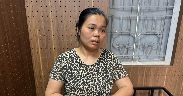 Điện Biên: Bị công an mời làm việc, người phụ nữ cởi quần áo ăn vạ