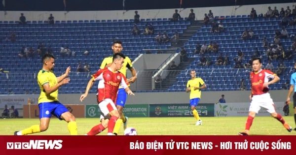 Đội ngôi sao Brazil thắng Việt Nam 7-1