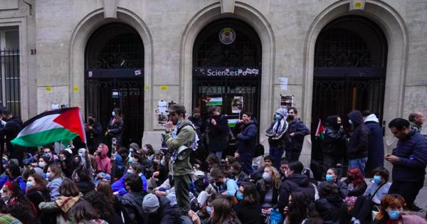 Phong trào biểu tình sinh viên lan từ Mỹ sang Pháp