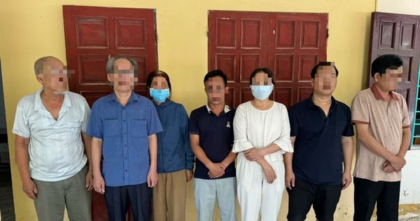 Khởi tố 7 người đánh bạc ở Quảng Bình
