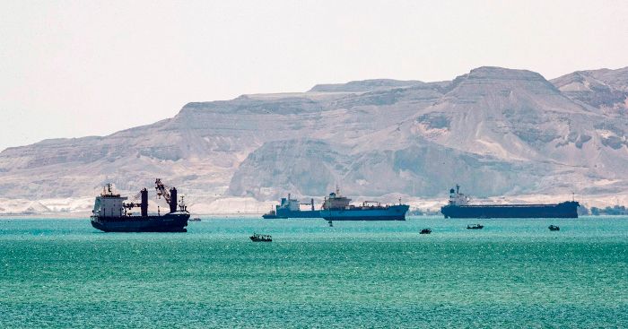 Căng thẳng ở Biển Đỏ tiếp tục khiến doanh thu của Kênh đào Suez sụt giảm