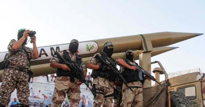 Hamas tập kích miền bắc Israel, tàu hàng bị tấn công tên lửa ngoài khơi Yemen