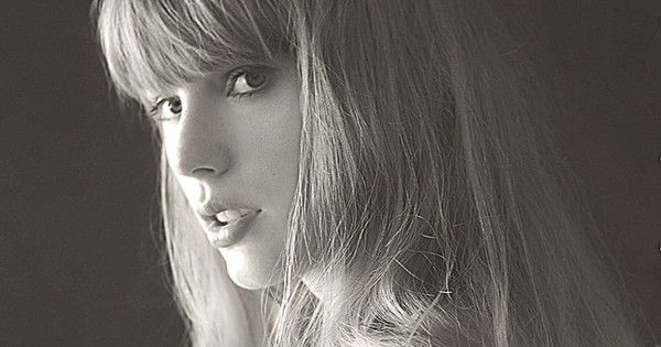 Taylor Swift phá loạt kỷ lục, "chốt sổ" 2,61 triệu bản album mới trong tuần đầu