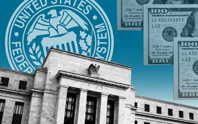 Fed giữ nguyên lãi suất, giảm nhịp độ thắt chặt định lượng