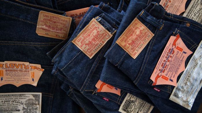 Vì sao trên cạp quần jeans luôn có một miếng da nhỏ? Chỉ để trang trí hay còn “ẩn chứa” tác dụng nào khác?