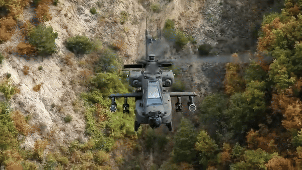AH-64E Guardian ra đời nâng tầm sức mạnh cho trực thăng tấn công Apache