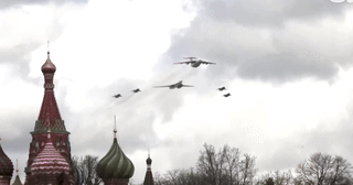 Dàn khí tài Nga tiến vào Moscow, sẵn sàng cho lễ duyệt binh Ngày Chiến thắng