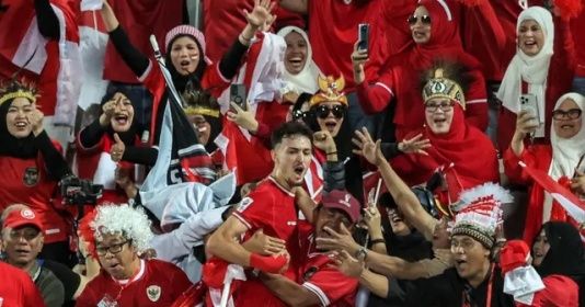 Iraq ghi bàn, CĐV Indonesia nổi giận với VAR