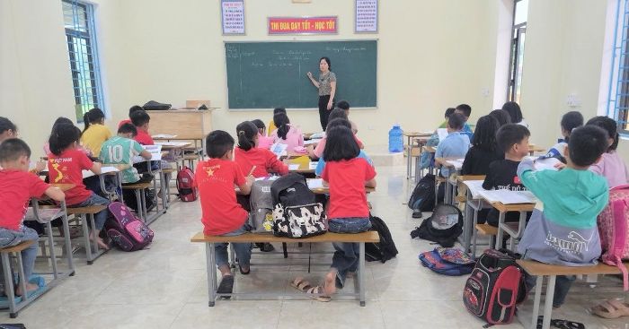 Toàn bộ học sinh đã đi học đầy đủ sau sáp nhập trường tại Nghệ An