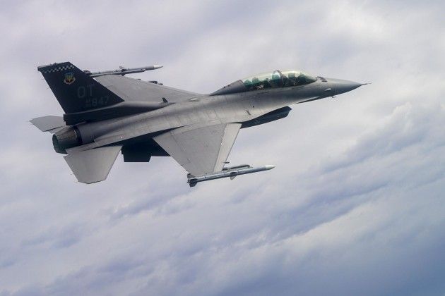 Tiêm kích F-16 và hệ thống phòng không Patriot bổ sung chưa thể sớm tham chiến