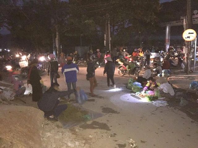 Khám phá phiên chợ sớm ở TP Điện Biên Phủ