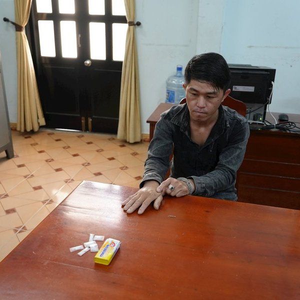 Bình Thuận: Cảnh sát 113 truy đuổi, tóm gọn đối tượng đi mua ma tuý