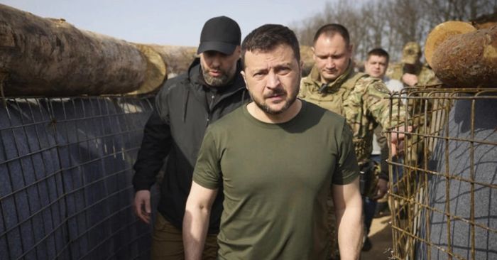 Tổng thống Ukraine sa thải trưởng nhóm vệ sĩ 