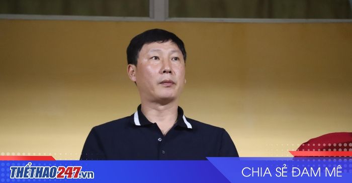 HLV Kim Sang Sik dành lời khen đặc biệt cho một CLB V-League