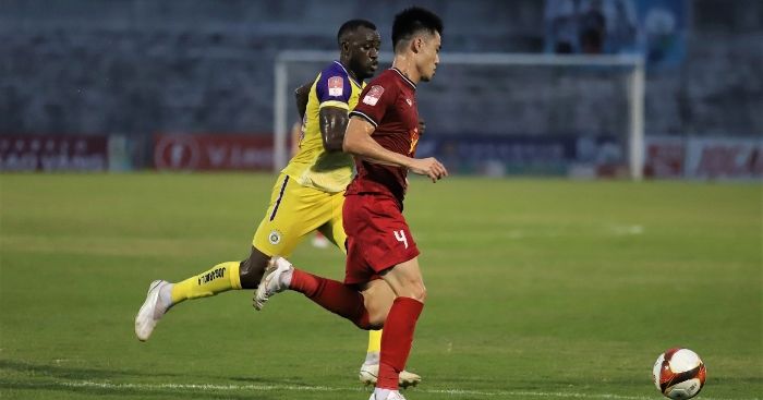 Hồng Lĩnh Hà Tĩnh rượt đuổi tỷ số kịch tính Hà Nội FC trong trận hòa 2-2