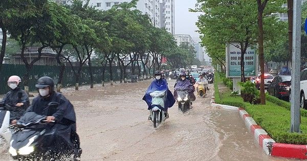 Thời tiết Hà Nội 10 ngày tới và cả nước: Người dân Thủ đô hứng chịu thời tiết khó chịu, Nam Bộ bắt đầu vào mùa mưa