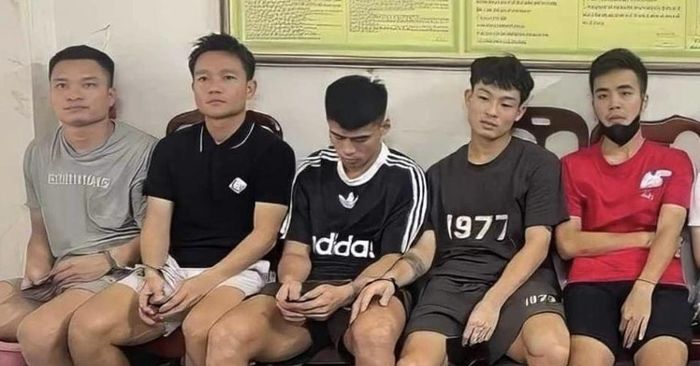 Khởi tố 5 cầu thủ CLB Hồng Lĩnh ‘bay lắc’ trong khách sạn ở Hà Tĩnh