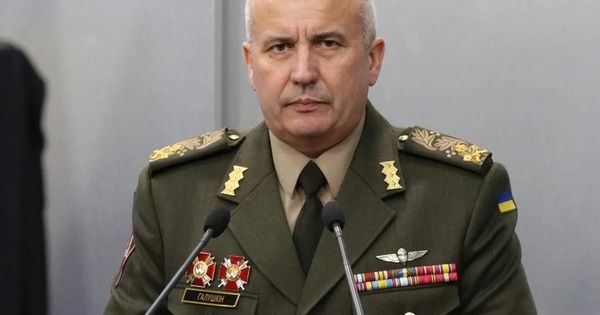 Ukraine 'trảm' tướng cấp cao vì không ngăn nổi làn sóng tấn công như vũ bão của Nga ở Kharkov