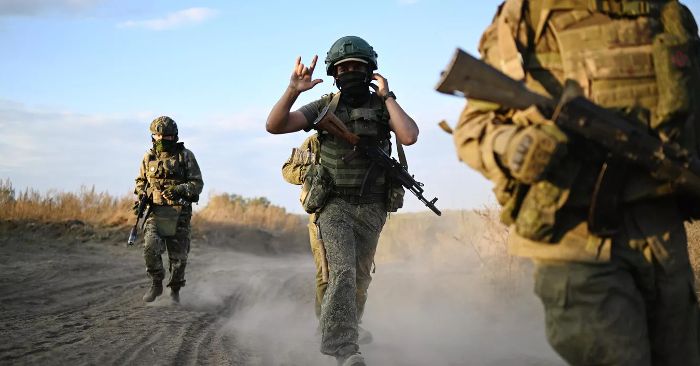 Ông Putin nói quân Nga đạt bước tiến mỗi ngày, Anh phản đối gửi lính đến Ukraine