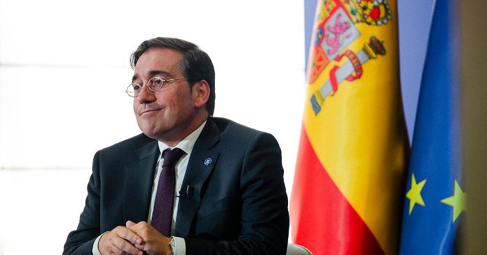 Tây Ban Nha triệu Đại sứ tại Argentina về nước