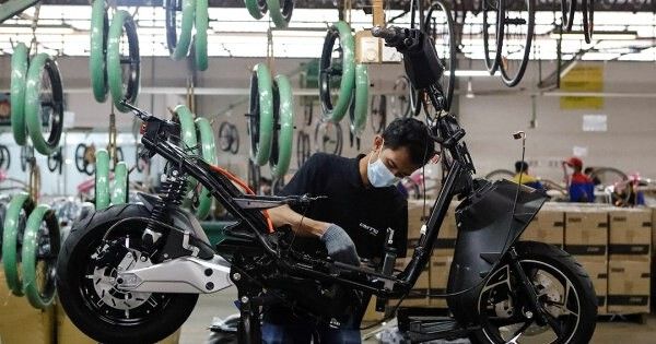 'Đầu tàu' kinh tế Đông Nam Á hỗ trợ người dân mua 50.000 xe máy điện