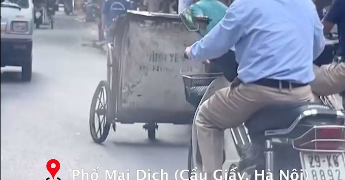 Phì cười với cảnh bánh xe gom rác đảo như rang lạc trên phố Hà Nội