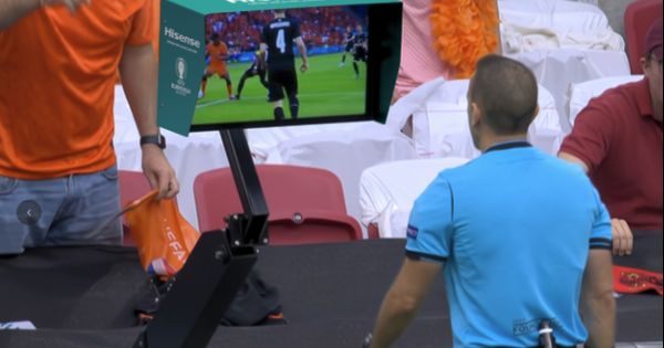 Hisense là nhà cung cấp màn hình VAR chính thức cho UEFA EURO 2024
