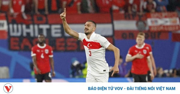Kết quả EURO hôm nay 3/7: Thổ Nhĩ Kỳ vào tứ kết nhờ cú đúp của trung vệ